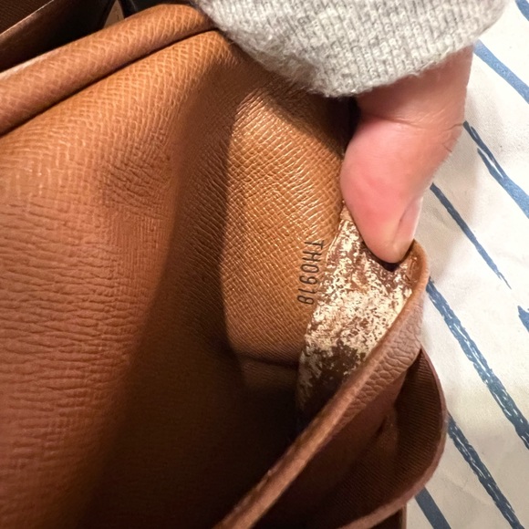 Authentic Louis Vuitton Sarah Wallet - Picture 10 of 16